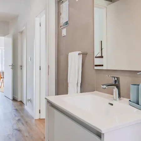 3bdr In Graca By Lovelystay Apartamento