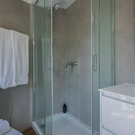 Apartamento 3bdr In Graça By Lovelystay Lisboa