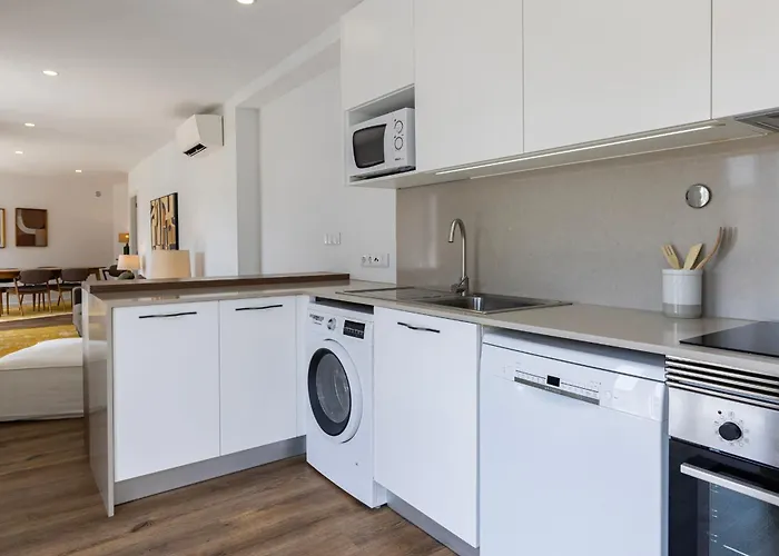 Lägenhet 3bdr In Graca By Lovelystay