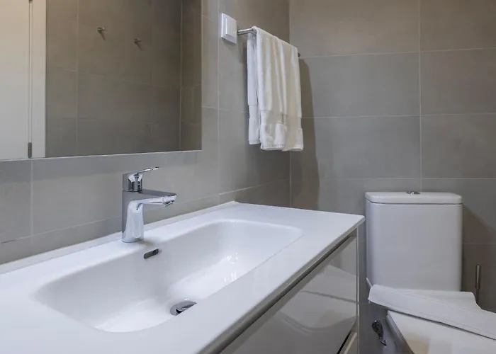 3bdr In Graca By Lovelystay Lägenhet *