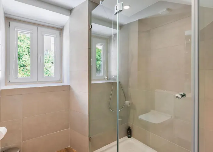 3bdr In Graca By Lovelystay Lisboa